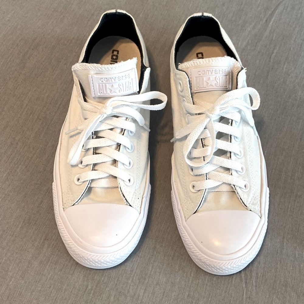 Converse white shoe